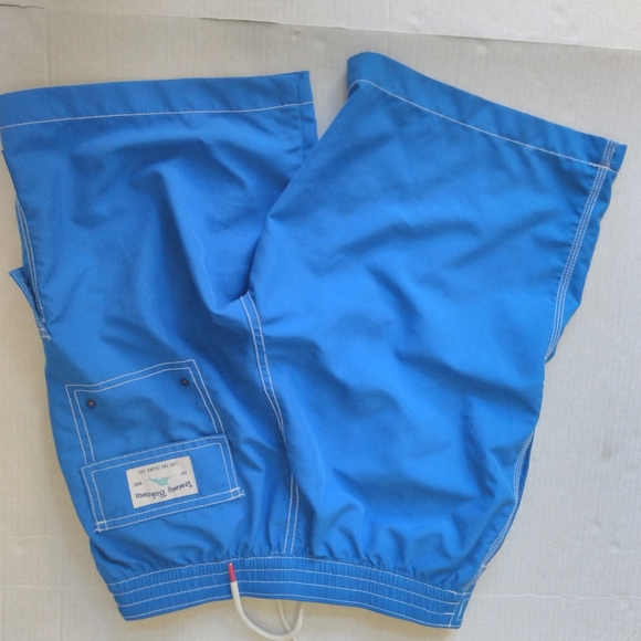 Tommy Bahama men's Swim suit board surf shorts - Picture 4 of 9